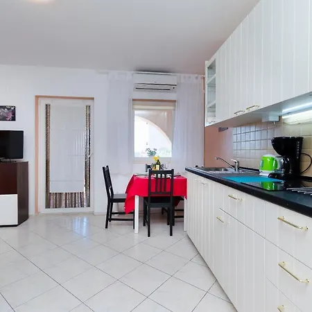 Apartment Durdica F Punat